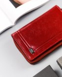 Pionowy portfel damski z bawolej skóry, zamykany na zatrzask, RFID - Rovicky Pionowy portfel damski z bawolej skóry, zamykany na zatrzask, RFID - Rovicky