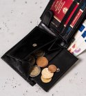 Mały, skórzany portfel męski w orientacji poziomej z systemem RFID — Peterson Mały, skórzany portfel męski w orientacji poziomej z systemem RFID — Peterson