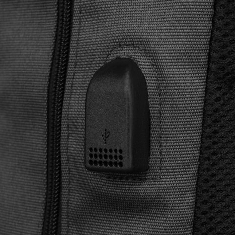 Dwukomorowy plecak w szarym kolorze na laptopa 15" - Peterson