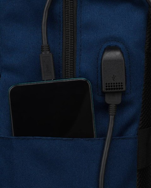 Sportowy plecak na laptopa z praktycznymi kieszeniami - Peterson