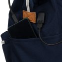 Granatowy plecak damski z poliestru z miejscem na laptopa i portem USB - Peterson Granatowy plecak damski z poliestru z miejscem na laptopa i portem USB - Peterson