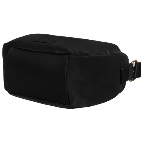 Czarna, nylonowa torebka z paskiem na ramię - Peterson