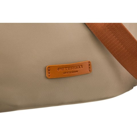 Listonoszka miejska w kolorach khaki i brązowym zawieszona na regulowanym pasku - Peterson