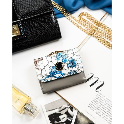 Mały, niebieski portfelik damski ze skóry naturalnej w kwiaty - Peterson