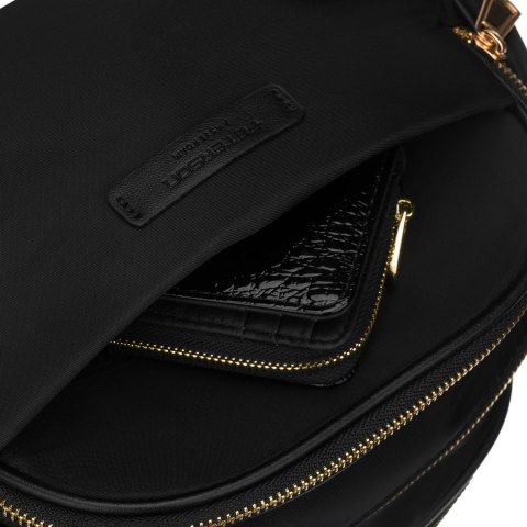 Nylonowa, czarna listonoszka damska, jednokomorowa z sześcioma kieszeniami - Peterson