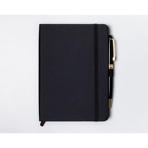 Czarny notes w formacie B6 zadrukowany w linie, wyposażony w pętelkę na długopis - Peterson