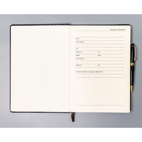 Czarny notes w twardej oprawie formacie B5 zadrukowany w kropki - Peterson