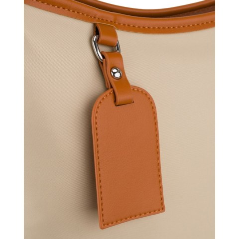 Beżowa torebka damska z poliestru i skóry ekologicznej wyposażona w kieszonkę zewnętrzną - Peterson