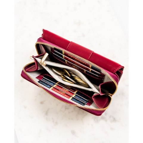 Bordowy portfel damski wykonany ze skóry ekologicznej, zamykany zatrzaskiem - Peterson